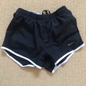 Women’ Nike Shorts XS in Black
